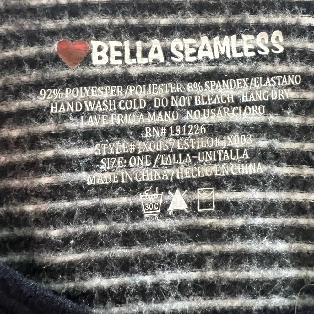 Bella Seamless Small Black & White Striped Fitted Figure Flattering Long Sleeve - Picture 5 of 6